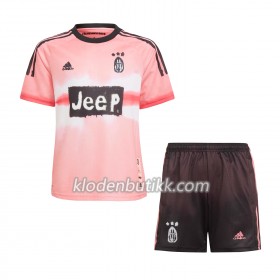 Juventus Human Race Barn draktsett 2020-2021 Kortermet (+ Korte bukser)